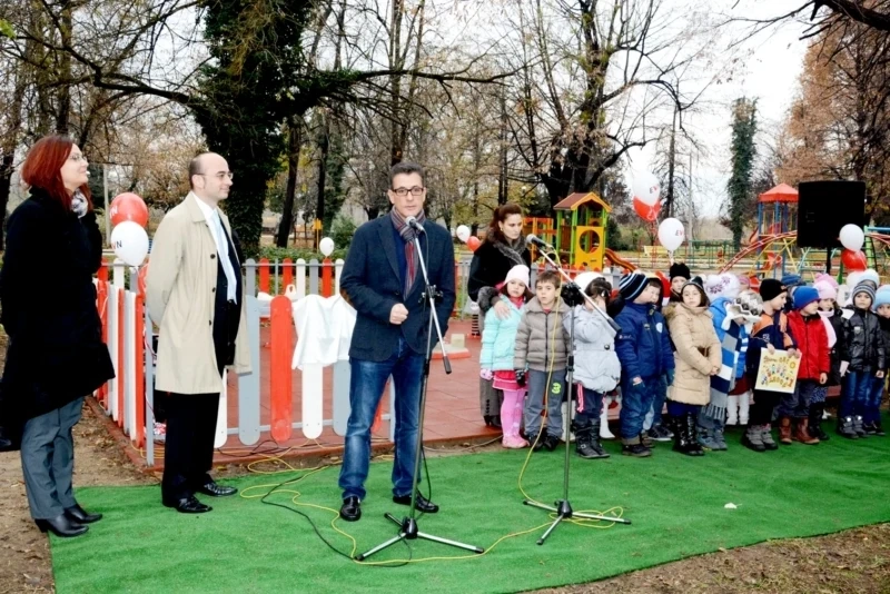 Малчугани окупираха първата \