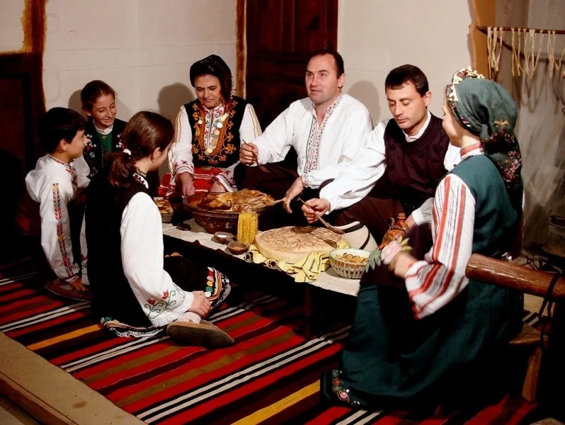 От Игнажден до Коледа в Батак