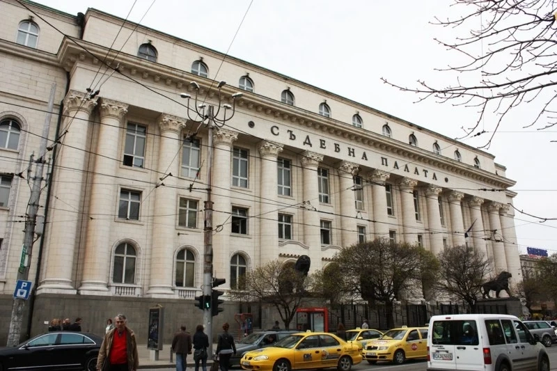 За 18 месеца oще не могат да докажат вината на прокурор