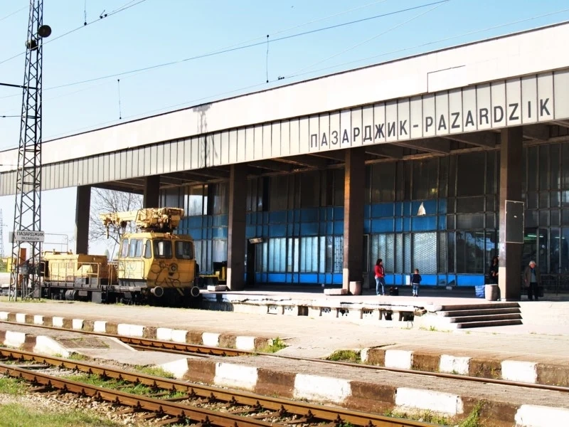 Започва обновяването жп гарата