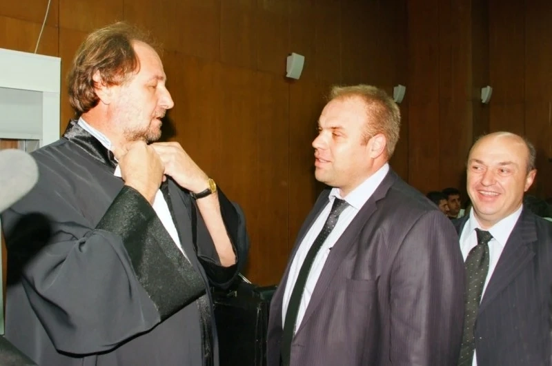 Адвокат по делото \