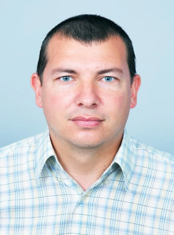 Васил Котев, председател на младежката организация на БСП: Любимец 15 да не се отказва