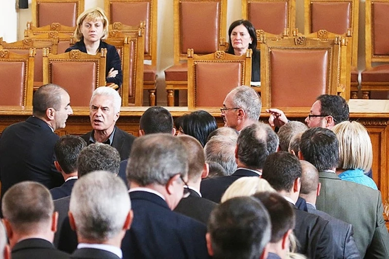 Vox populi: Пазарджичани отчаяни от политическата нестабилност