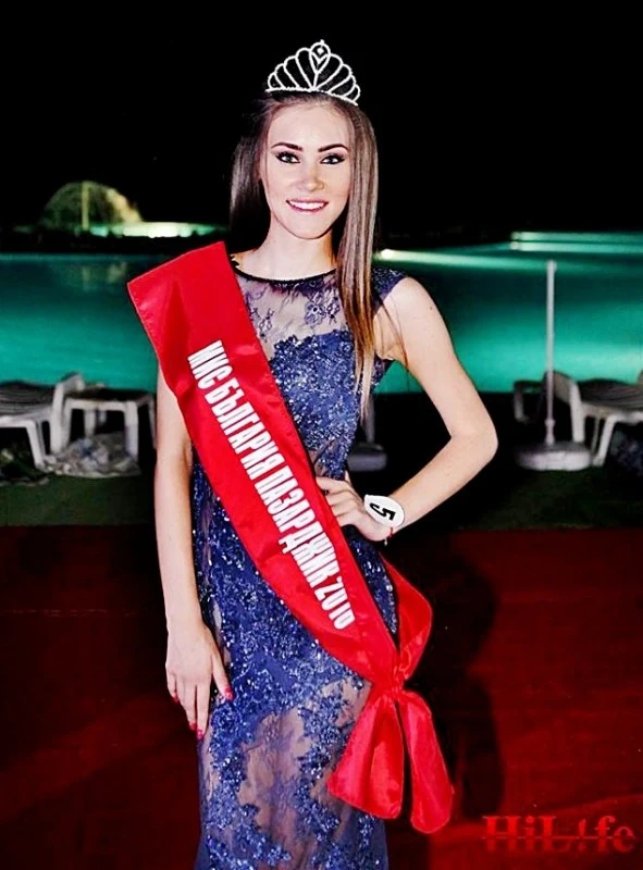 Борислава от Икономиката e „Мис Пазарджик 2016”