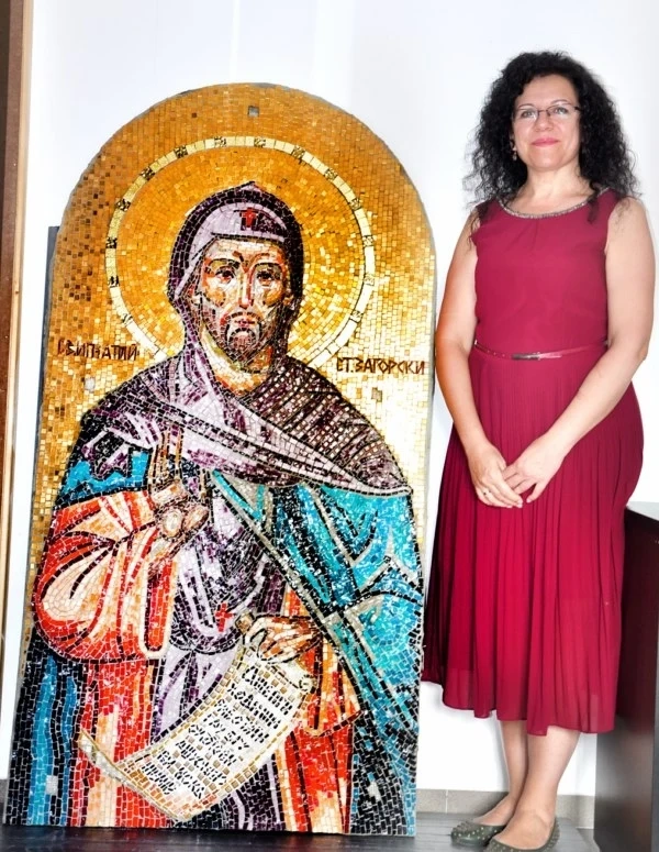 Деветима мозаисти дариха икона от стъклокерамика