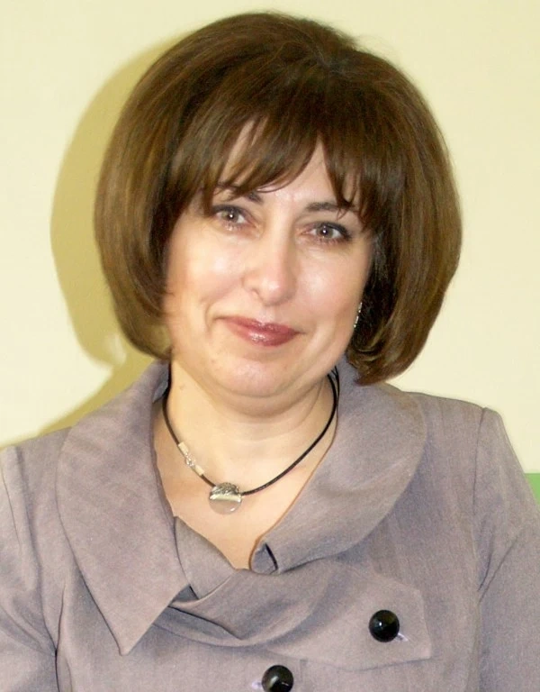 Даниела Кемчева, училищна директорка: Общественият съвет е нужен на училището