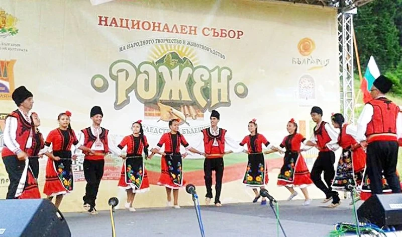 Игралци се върнаха с кошница… кашкавал