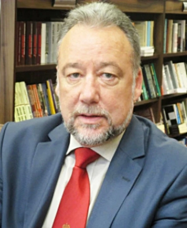 Вечер за поета Тодор Биков с последната му книга “Маниакея”