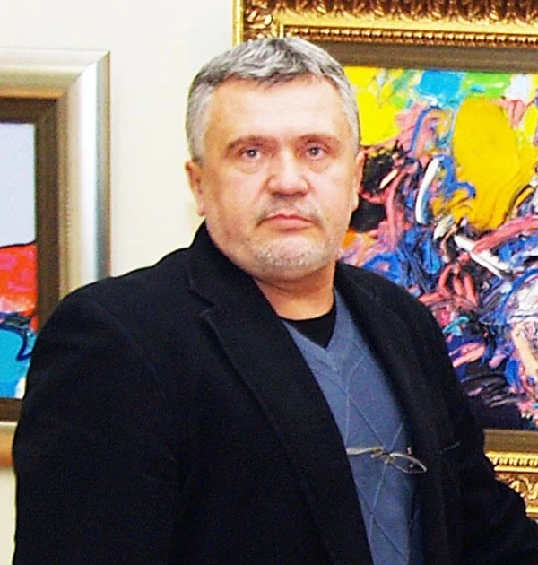 Пазарджишки бизнесмен си купува ново жилище, за да изложи картина с големи размери