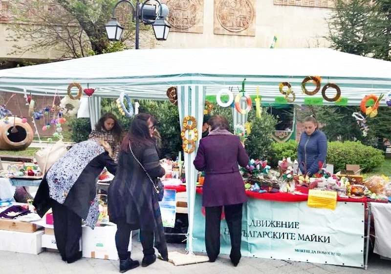 Базарът свърши, даренията за него продължават