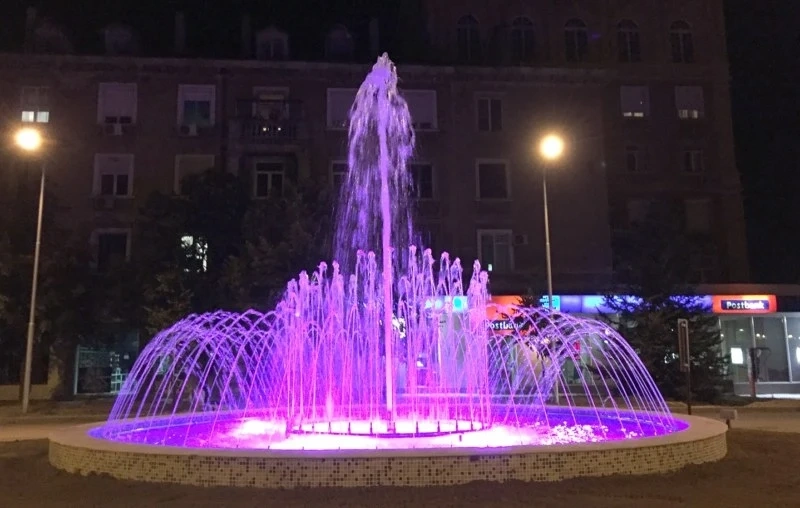 Фонтанът при “Елбрус”– със сменящи се цветове