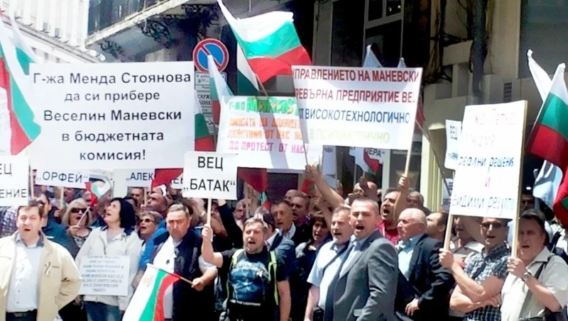 Наши енергетици на война с началството