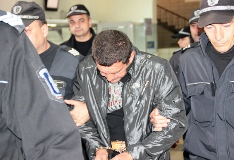 Осъдиха Граха за колата на прокурор Кацаров