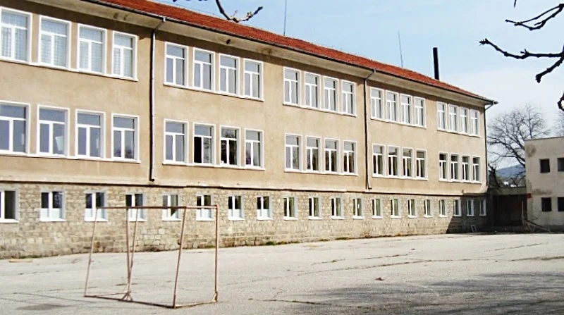 Обединените училища в областта са четири