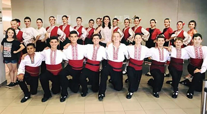 “Тангра” номер едно при народните танци