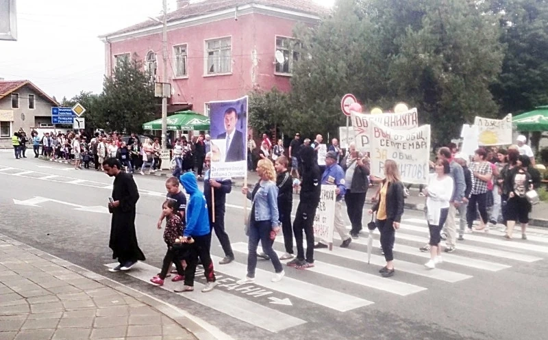 Варварци пак на протест срещу общинския кмет