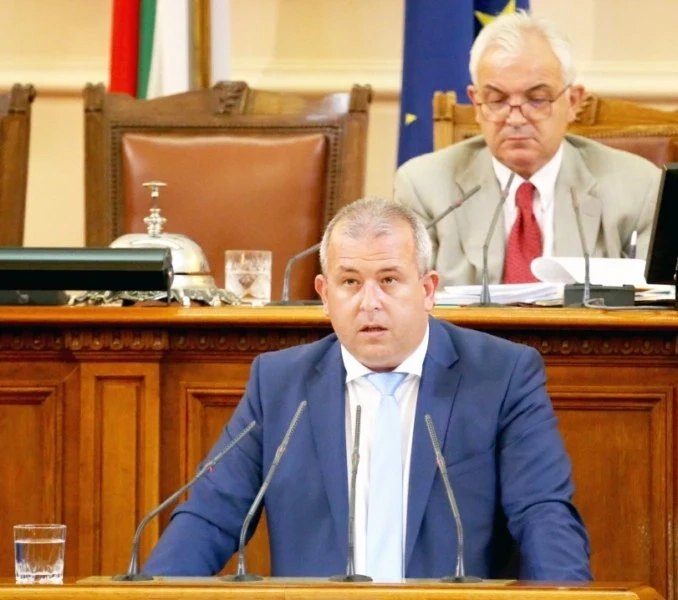 Ремонтират пътя Пазарджик-Пещера-Батак