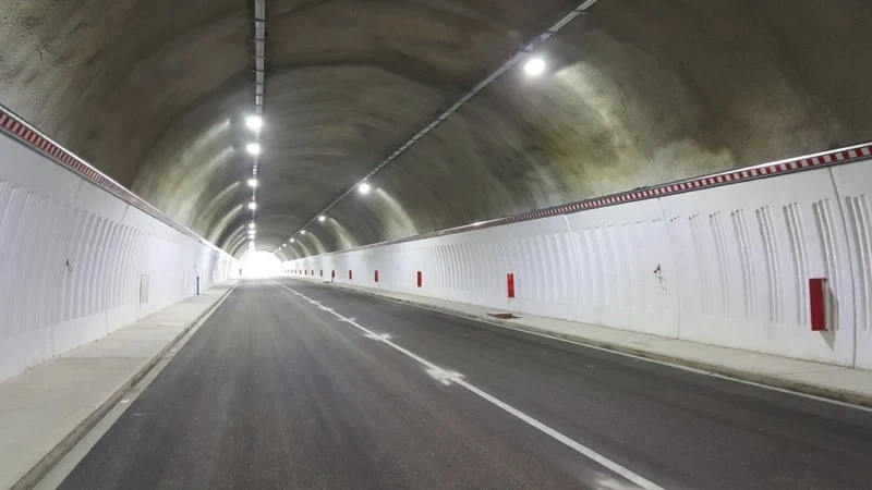 Временно се движим двупосочно в тръбата за Пловдив в тунела “Траянови врата”