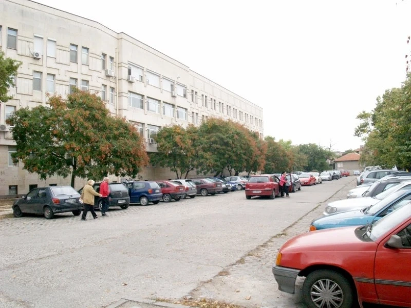 Ще преразгледат ли концесията за паркинга при болница “Здраве”