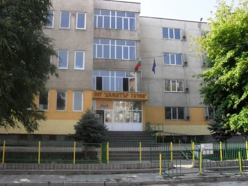 Някои влизат в ремонтирани училища от втория срок, други –след края на февруари