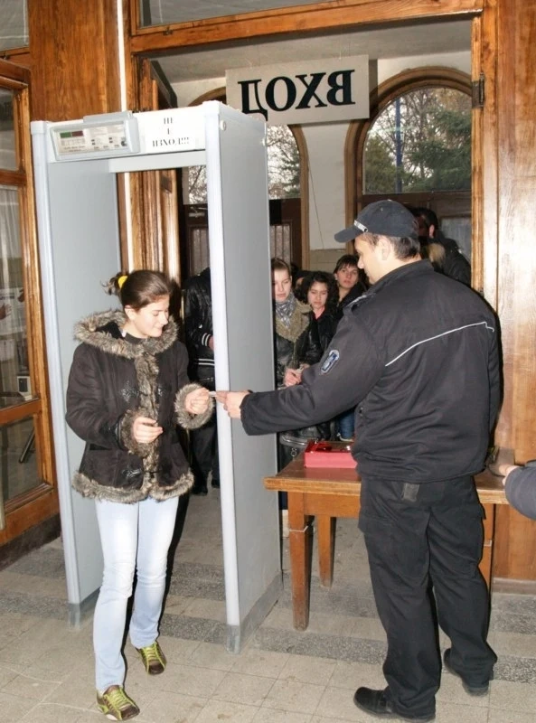 И съдебната охрана излиза на протест