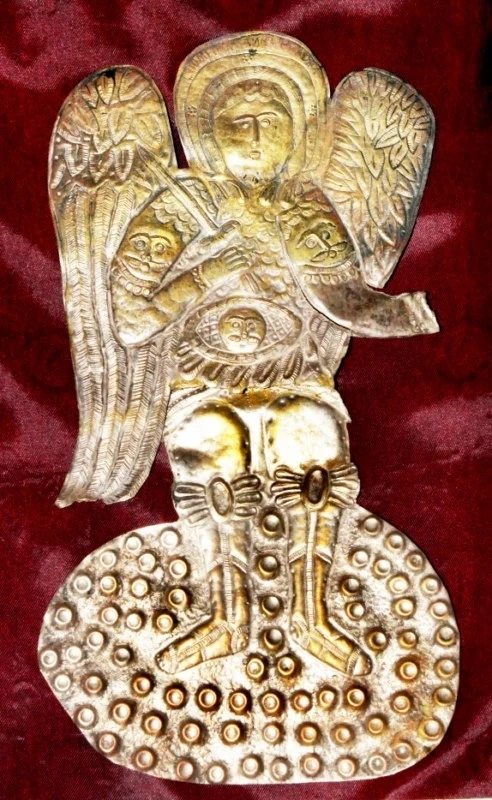 Оброчни фигурки в изложба