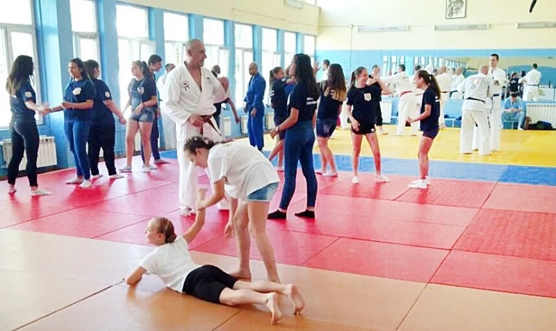 Наши доброволци в републиканския преглед на детските полицейски управления