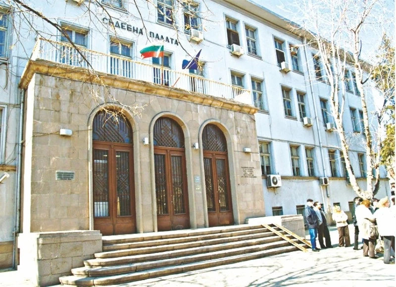 Назначиха шеф на горско стопанство с единия крак оправдан от съда
