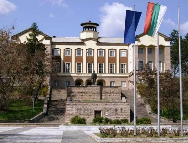 Летни забавления в читалището