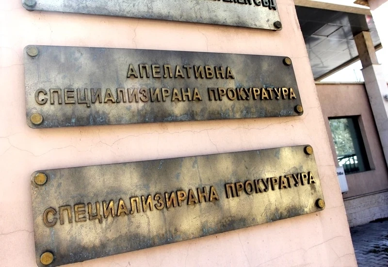 Прокурори задължават Рачев да си изкопае разследването