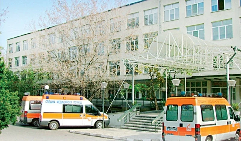 Почина детето, затиснато от футболната врата