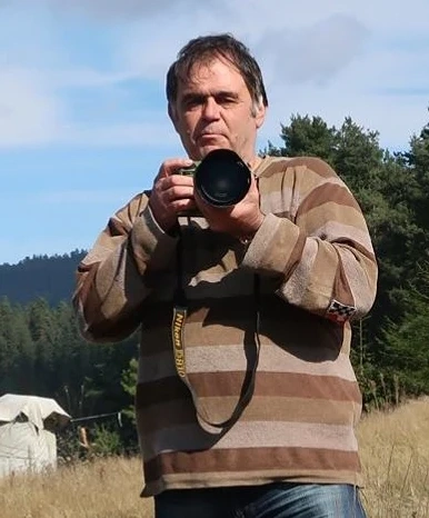 Защо десетки фотографи следват Царския влак, теснолинейката и Баба Меца?