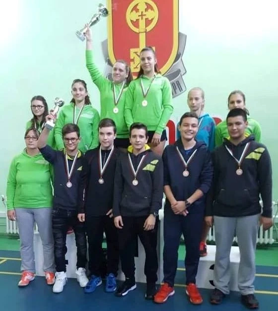 Шампионска титла за бадминтонистките на “Георги Бенковски”