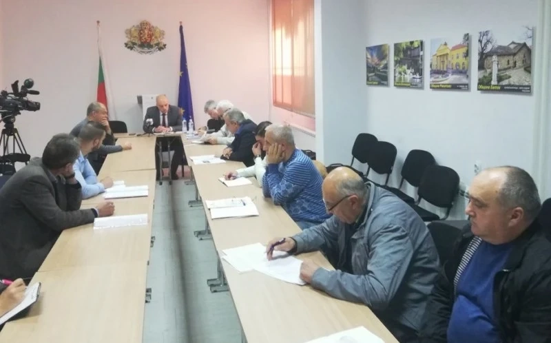 Панихида в памет на загиналите по пътищата в Пещера