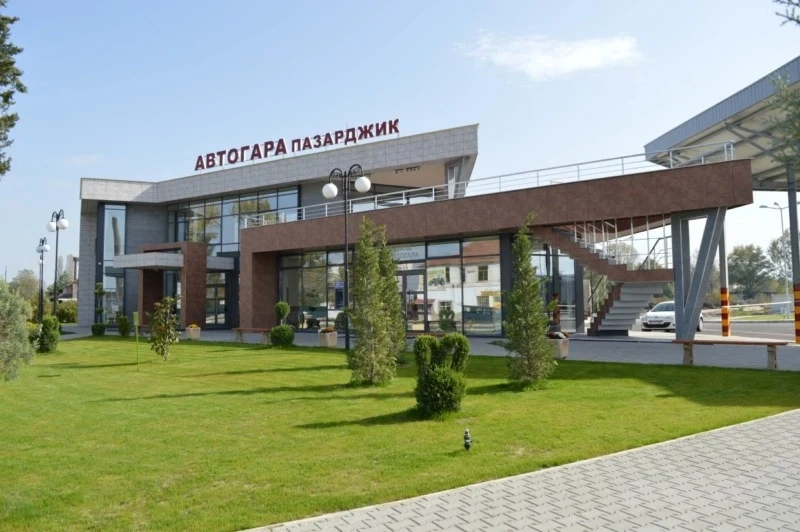 Междуградските автобуси с празнично разписание за Коледа и Нова година