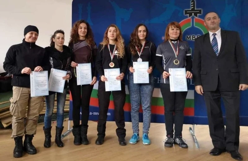 Пазарджишките полицайки надстреляха всички