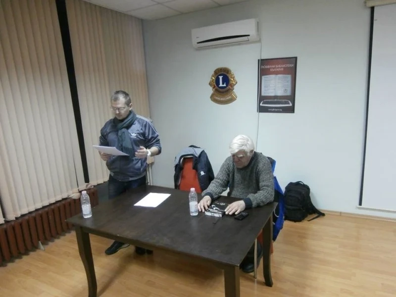 Фантастиката ще спаси света, казва букинистът Юрий Илков
