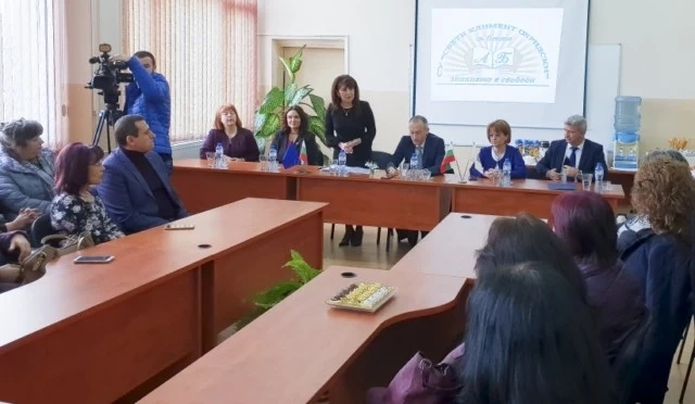 И кметът на Пещера се срещна с министъра