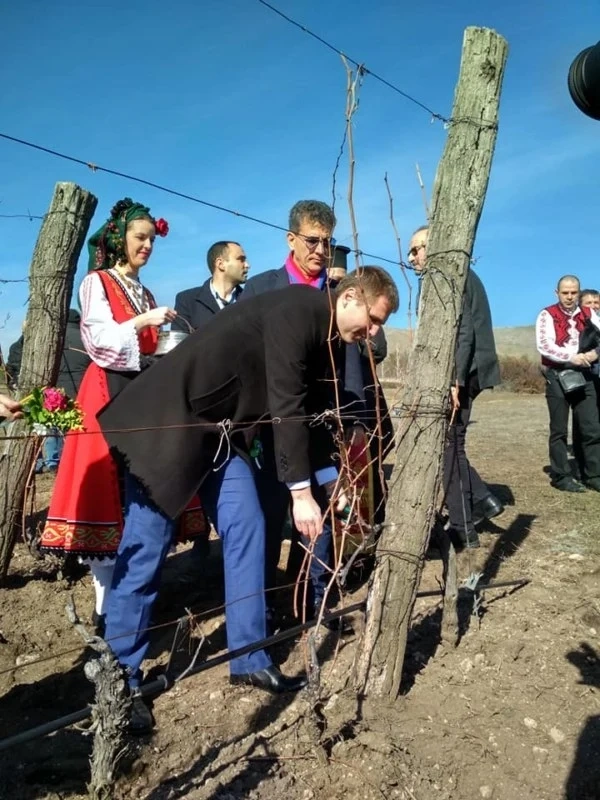 Областният и кметът зарязаха в “Беса Валей”