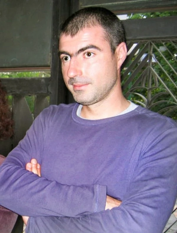 Художникът Леон Бабачев:  В картините ми има цветове, музика и търсене на загадъчното