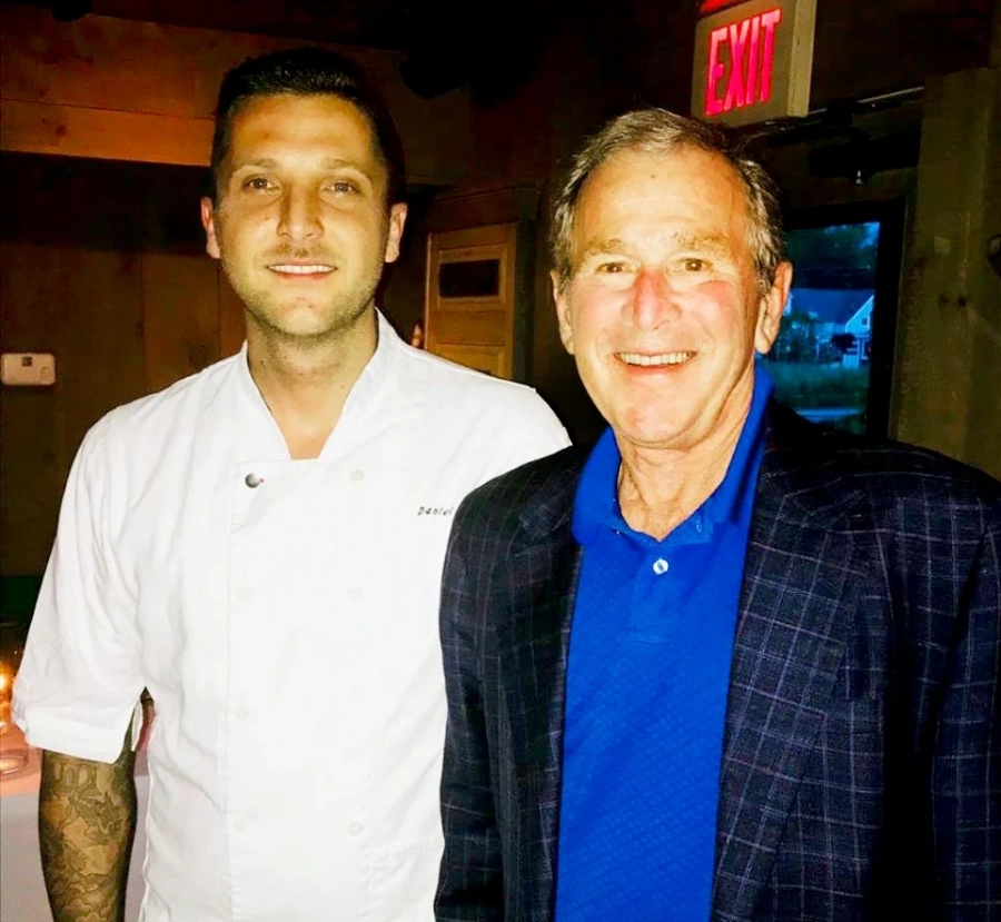 Даниел от Hell’s Kitchen: Ябълков крем брюле е любим на Буш