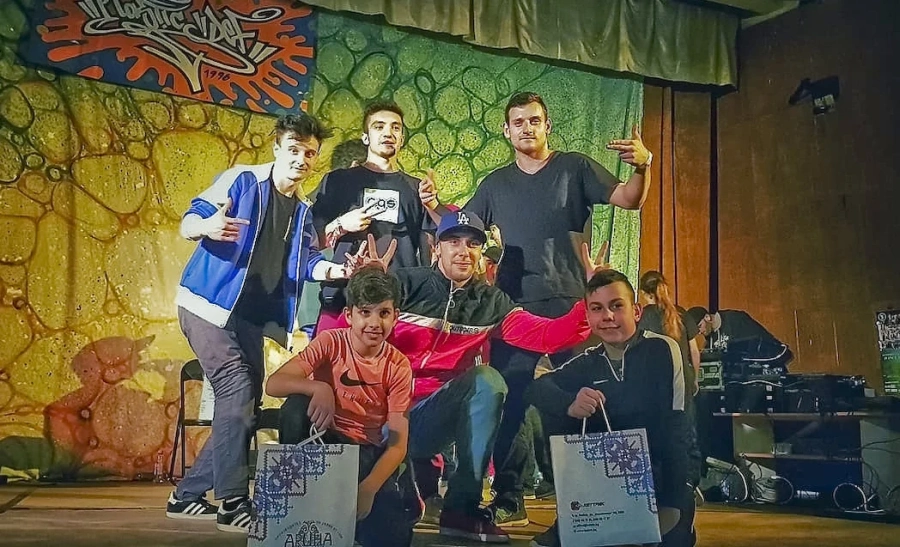 Първо място за Bboy Titi и Bboy Toti от брейк турнир в Ямбол