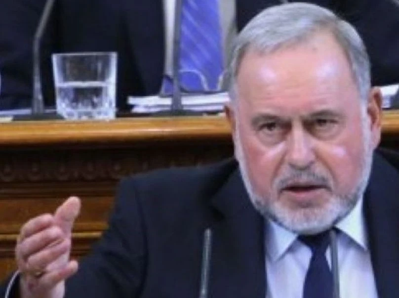 Славчо Велков излезе от парламента, Вергиев от Септември влиза