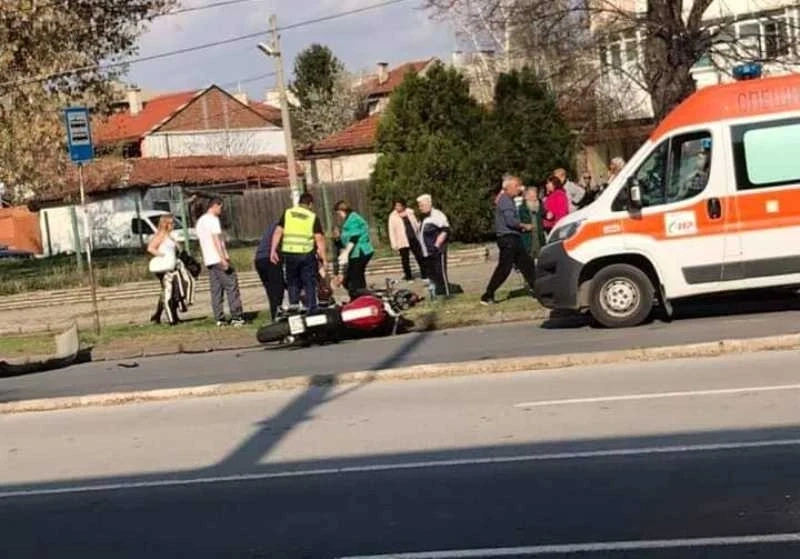 Блъснат мотоциклетист при Белите брези