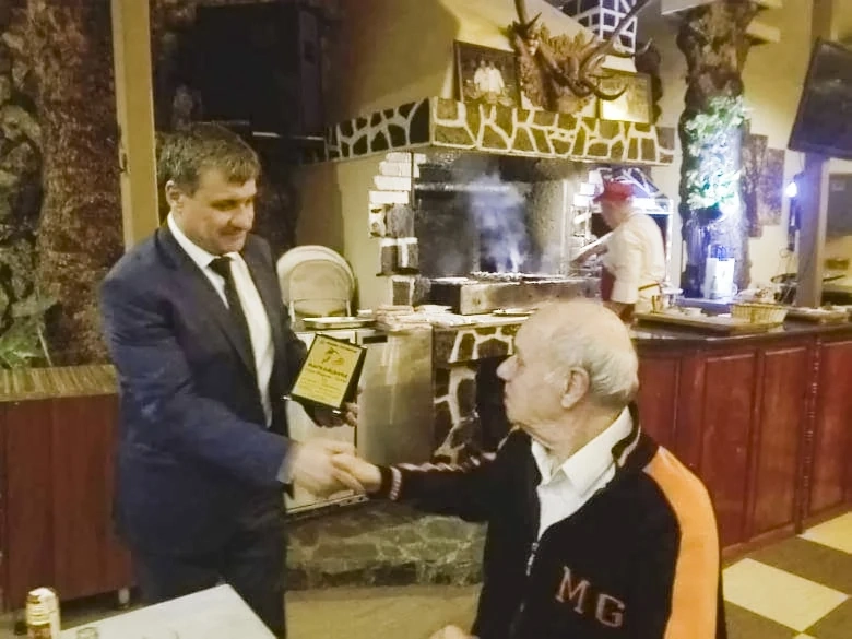 Ветерани на „Чепинец” бяха наградени от кмета