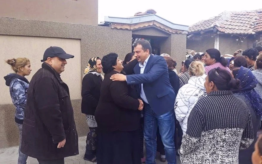 Кметът Рачев направи футболен турнир за Деня на ромите