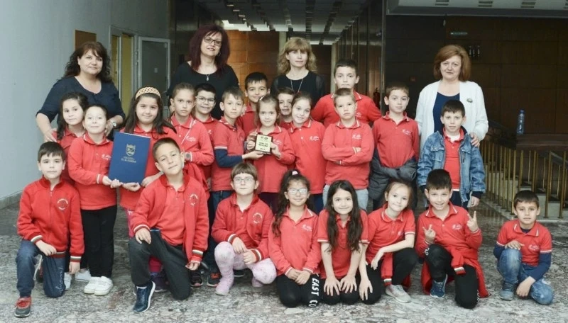Два класа получиха приза „Клас на месеца”