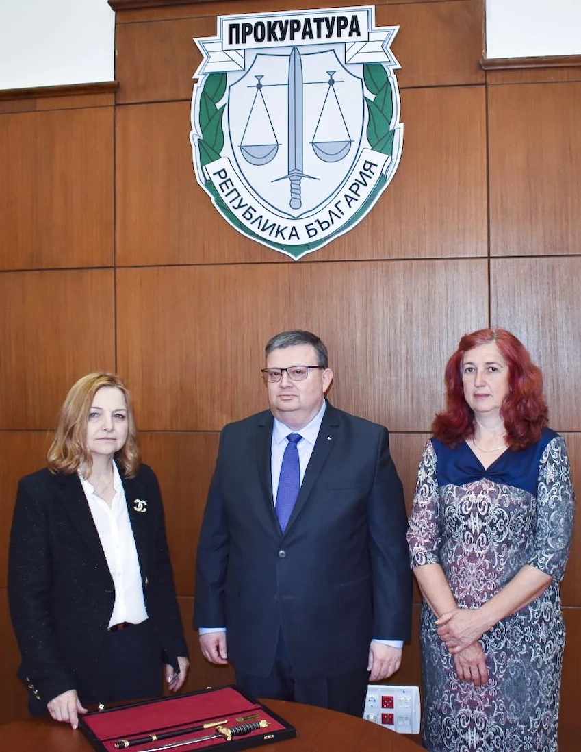 Разследващите по делото за 13-те имами: