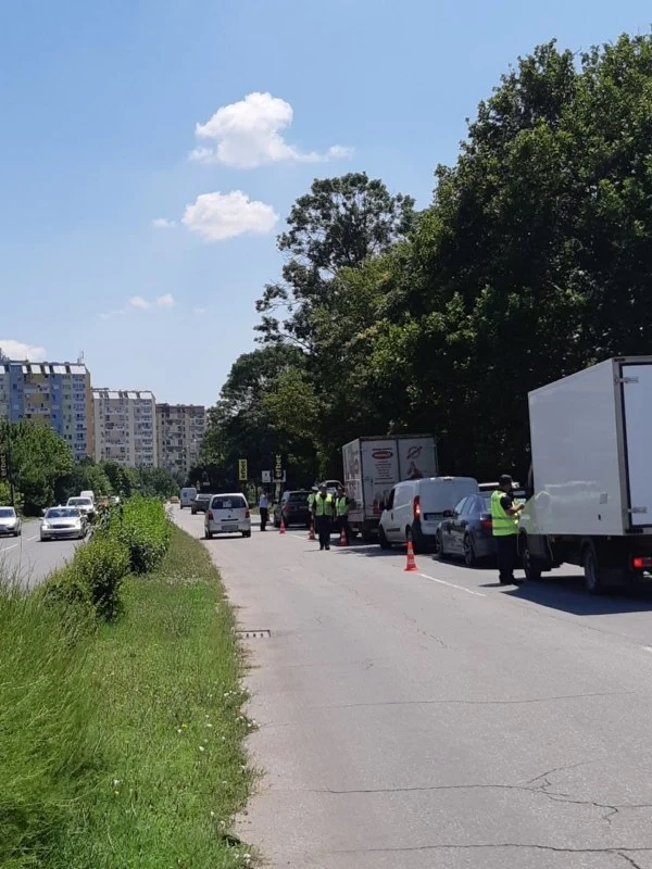 За 6 часа провериха 300 автомобила