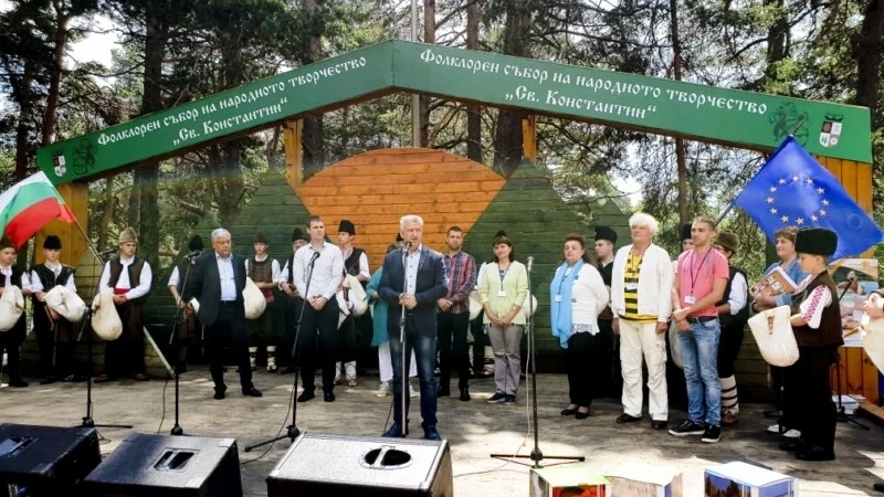 Песни, танци и обичаи на “Свети Константин”